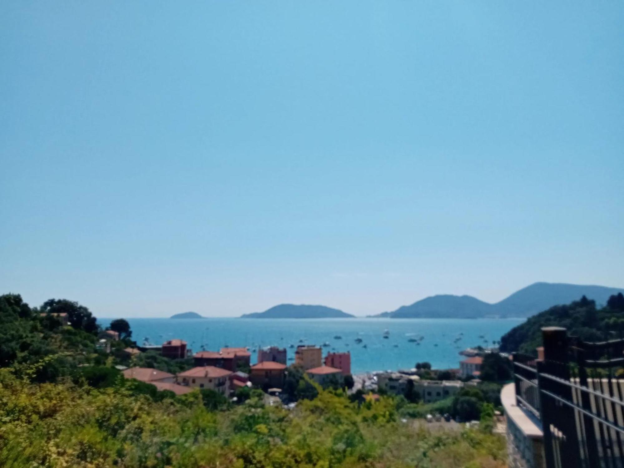 Comfortable Apartment With Sea View In Falcinello Ngoại thất bức ảnh