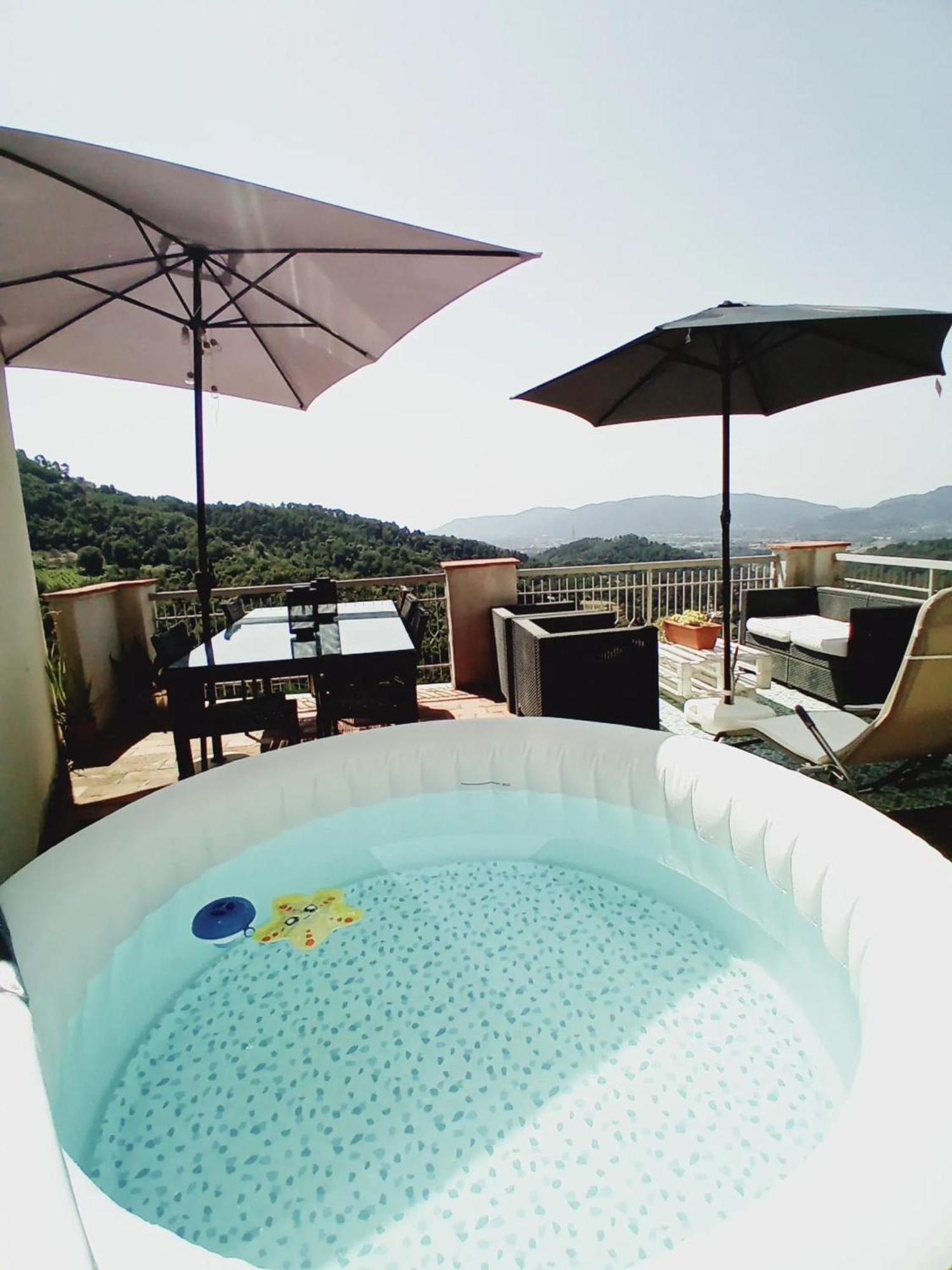 Comfortable Apartment With Sea View In Falcinello Ngoại thất bức ảnh