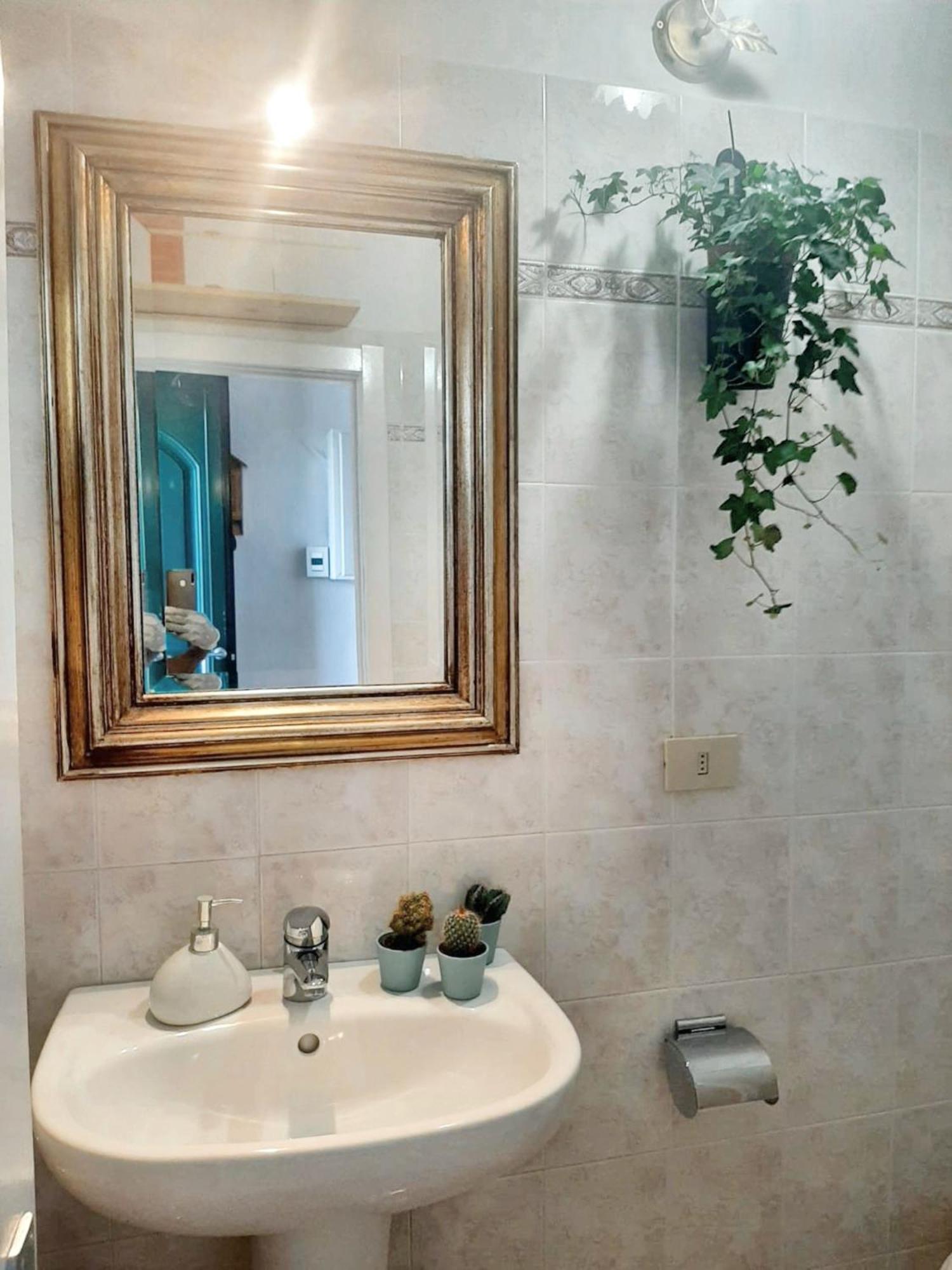 Comfortable Apartment With Sea View In Falcinello Ngoại thất bức ảnh